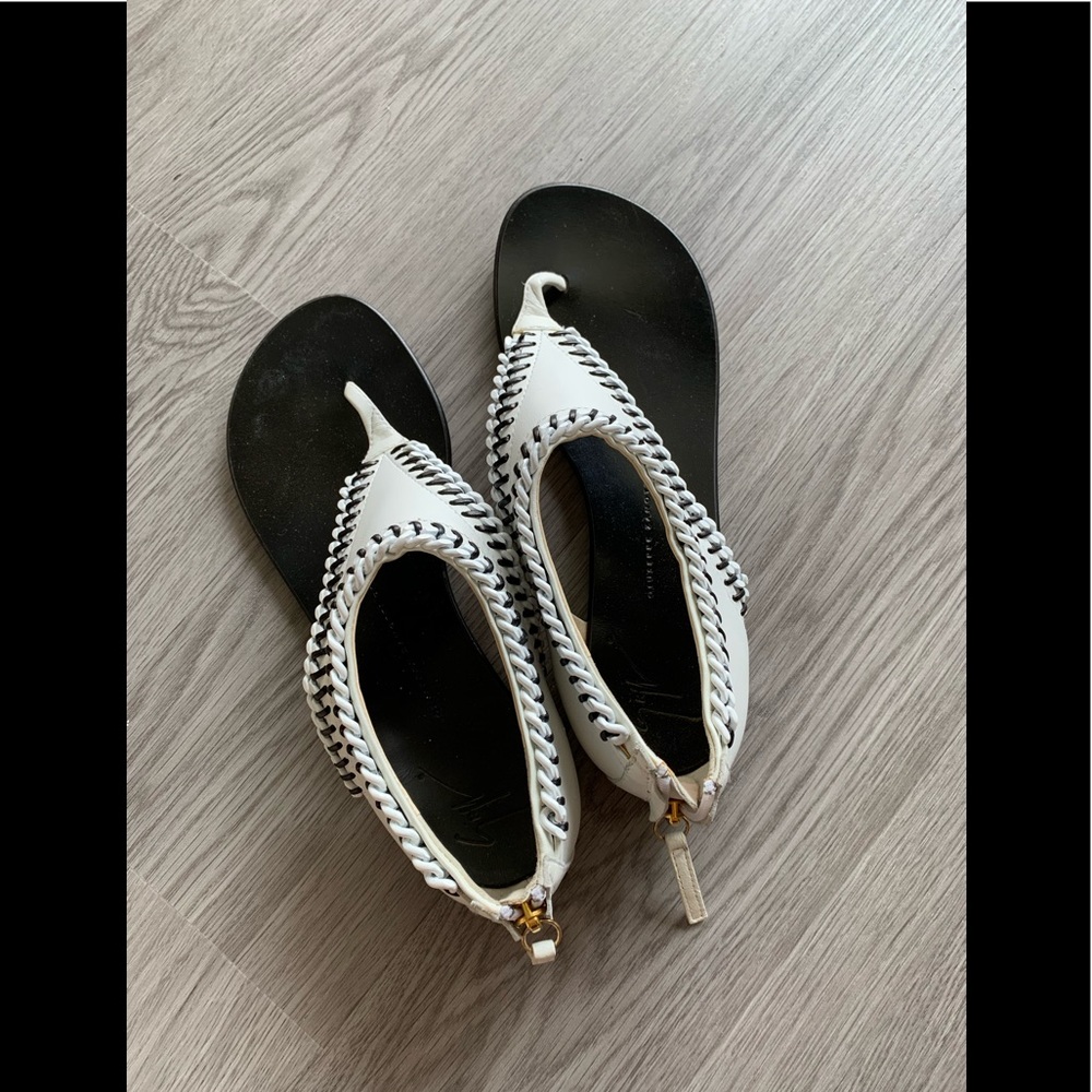 Giuseppe Zanotti flats